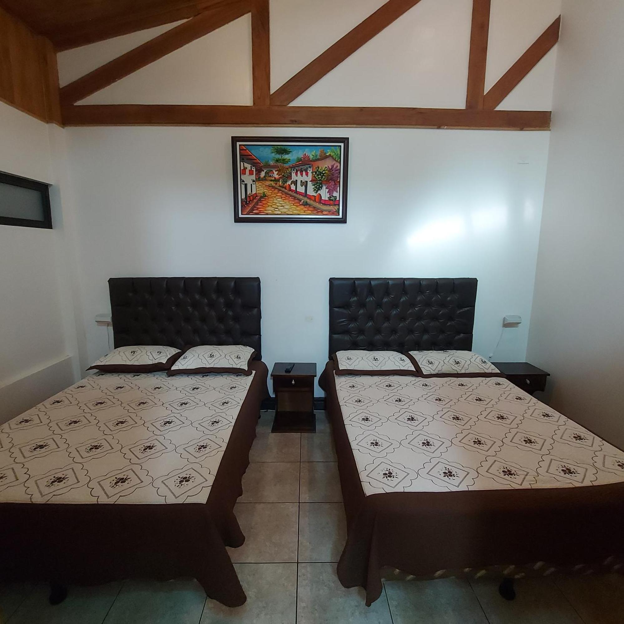 Alisson Hotel Y Restaurant Monteverde Extérieur photo
